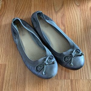 Sperry women’s leather gray silver ballet flats 7